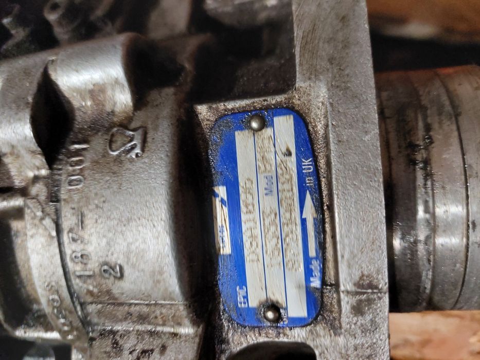 Продам топлівну лукас на форд транзіт