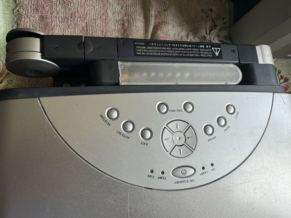 Проэктор Toshiba TLP 781