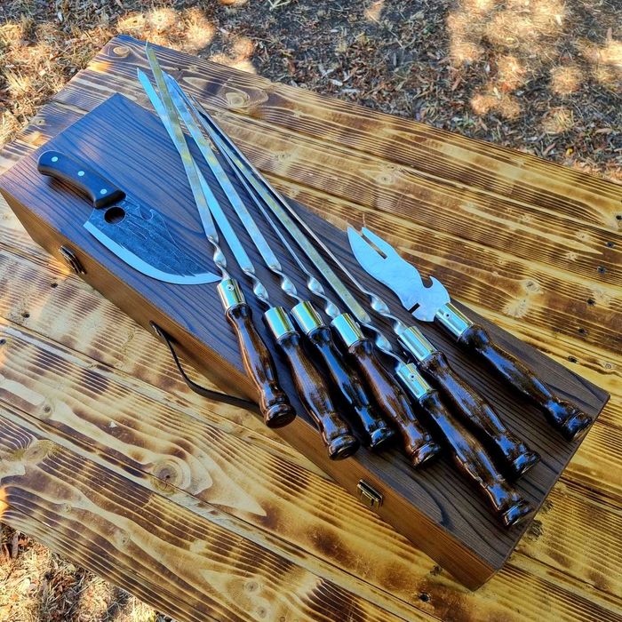 Набір шампурів подарунковий набор шампуров в деревянном кейсе