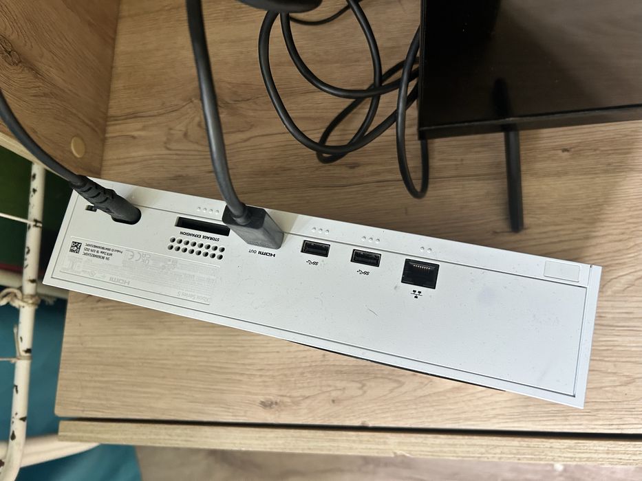 Xbox Series S- stan jak nowy