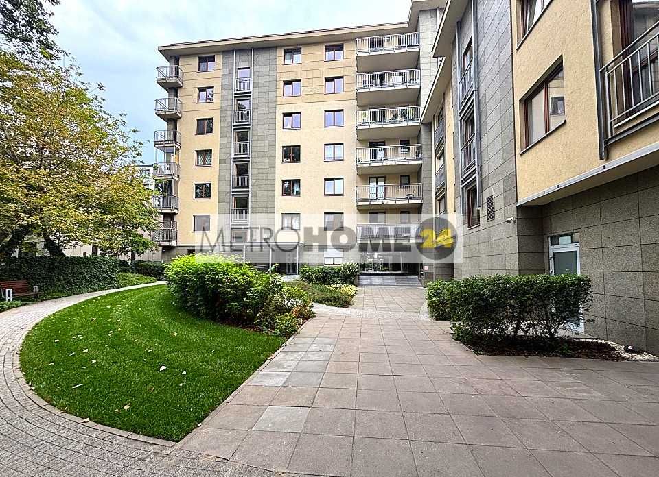 Czteropokojowy klimatyzowany apartament z garażem przy ul.Dobrej na Powiślu
