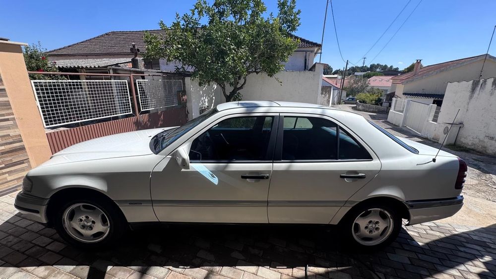 Vendo Mercedes Benz Elegance c220 1994
