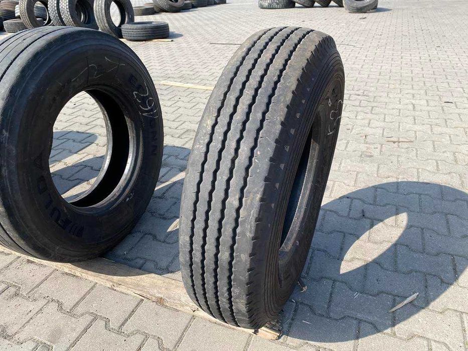 Opona ciężarowa używana prowadząca 10R17.5 BRIDGESTONE V-STEEL R18 180 / 9mm