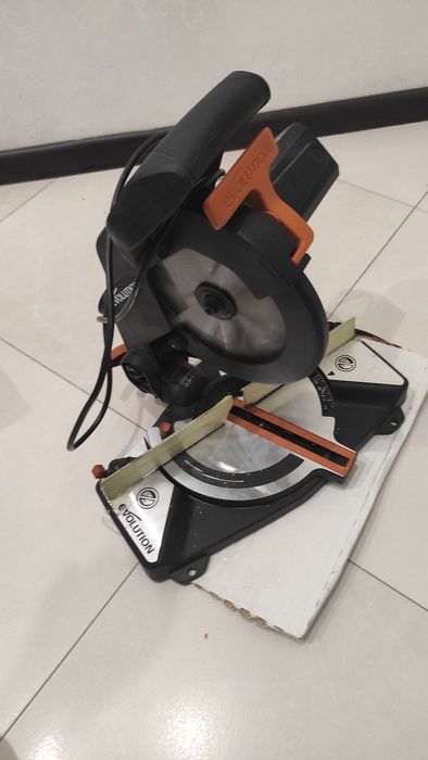 Торцювальна пила