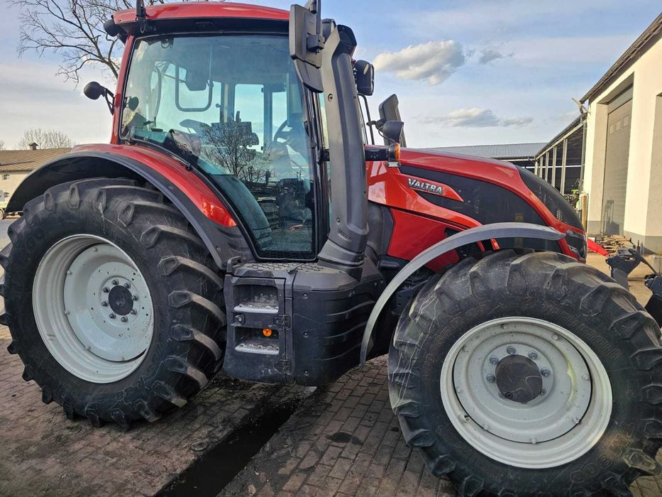Трактор Valtra N175 Versu 2022 рік