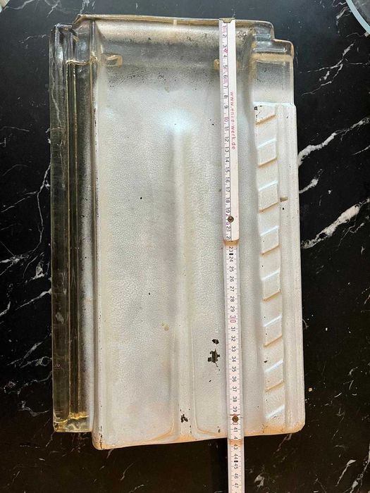 Telha Marselha em vidro,  Modelo Antigo.