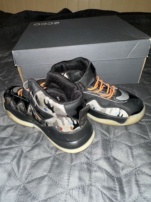 Продам дитячі демісезонні кросівки чобітки