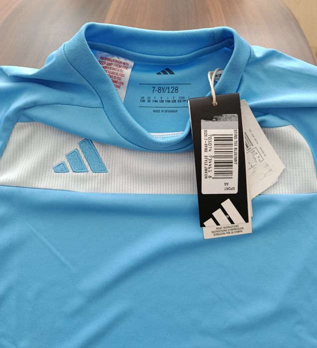 T-shirt Adidas 7-8 anos nova
