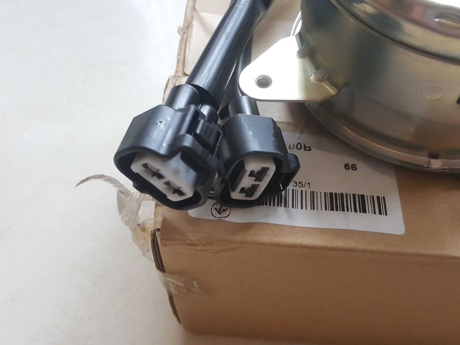 Мотор двигатель радиатора охлаждения Nissan 21487-JF00B