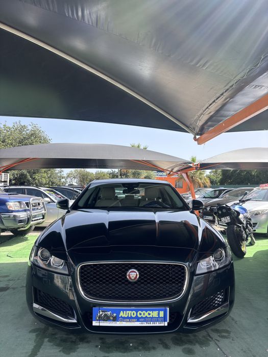 Jaguar XF 20d Prestige verde 2016