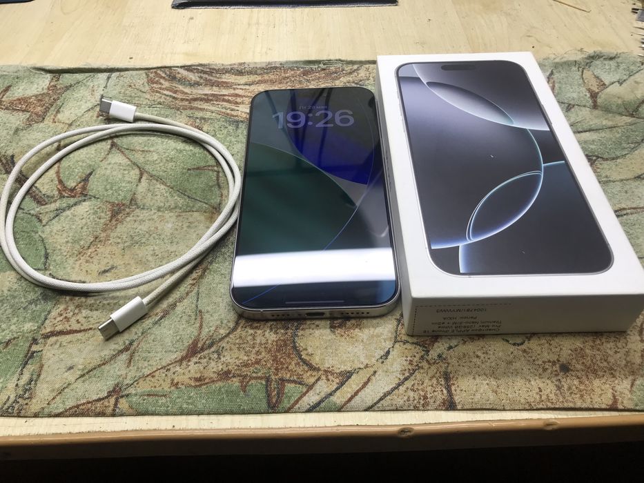 iPhone 16 Pro Max White Titanium 256GB
