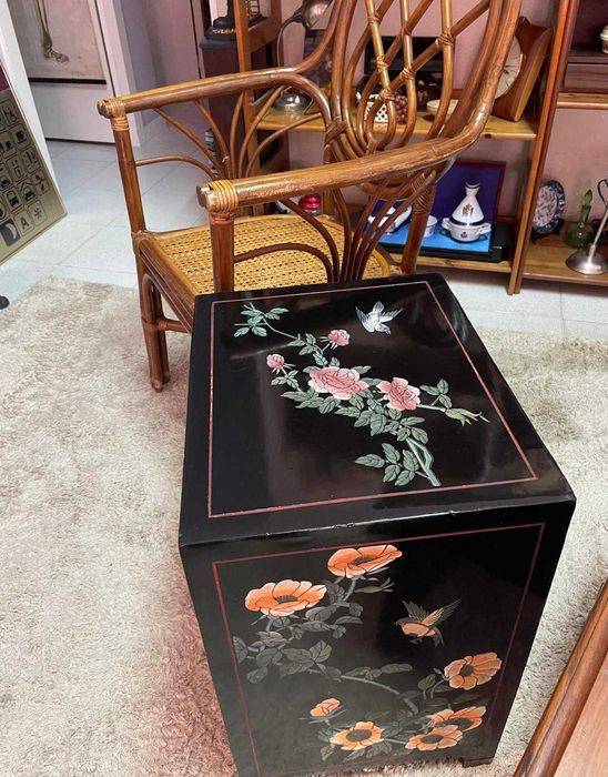 Móvel Lacado Estilo Chinoiserie – Vintage (c. 1970–90)