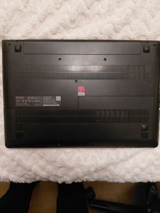 Lenovo IdeaPad 300-15ISK i3 15,6" – USZKODZONY – ładowarka