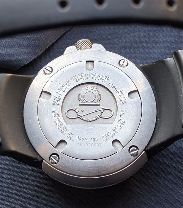 Citizen Ecozilla diver 300m