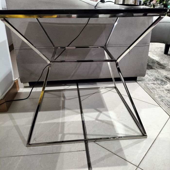 Mesa de apoio metal e mármore, impecável como nova.