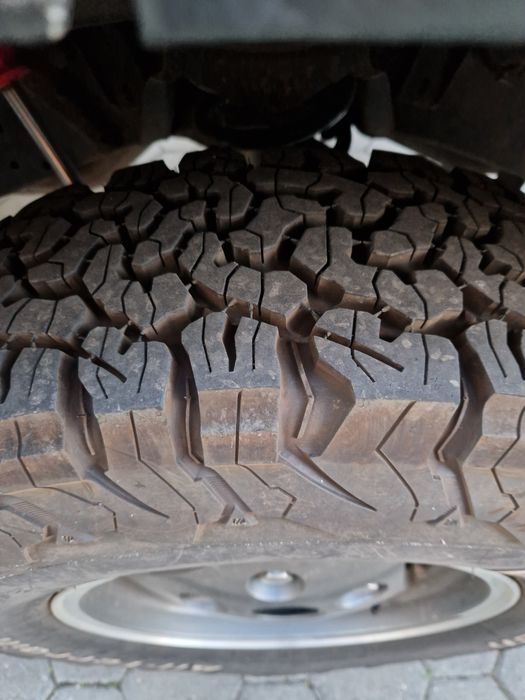 Conjunto jantes e pneus bf goodrich