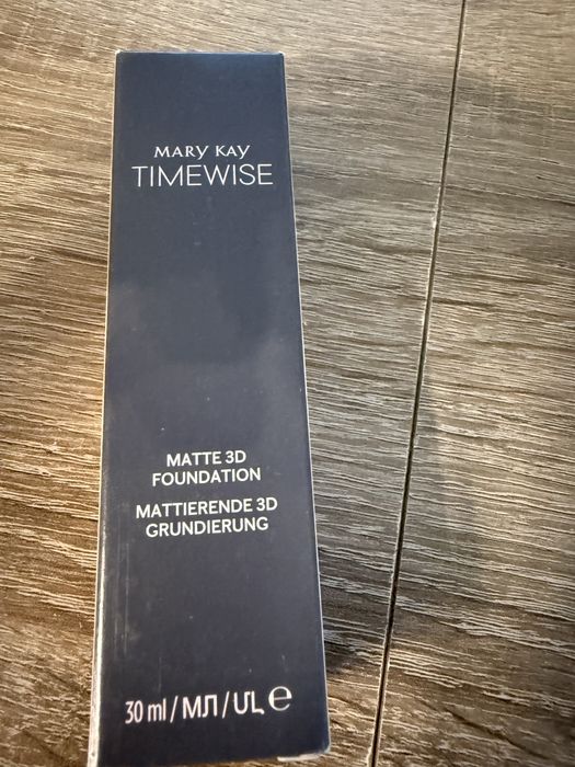 Mary Kay  Matujący  podkład Ivory C 100! Darmowa dostawa!!