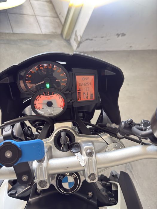 BMW F800R | 2010 | 23254 km | Revisão feita | Pneus novos