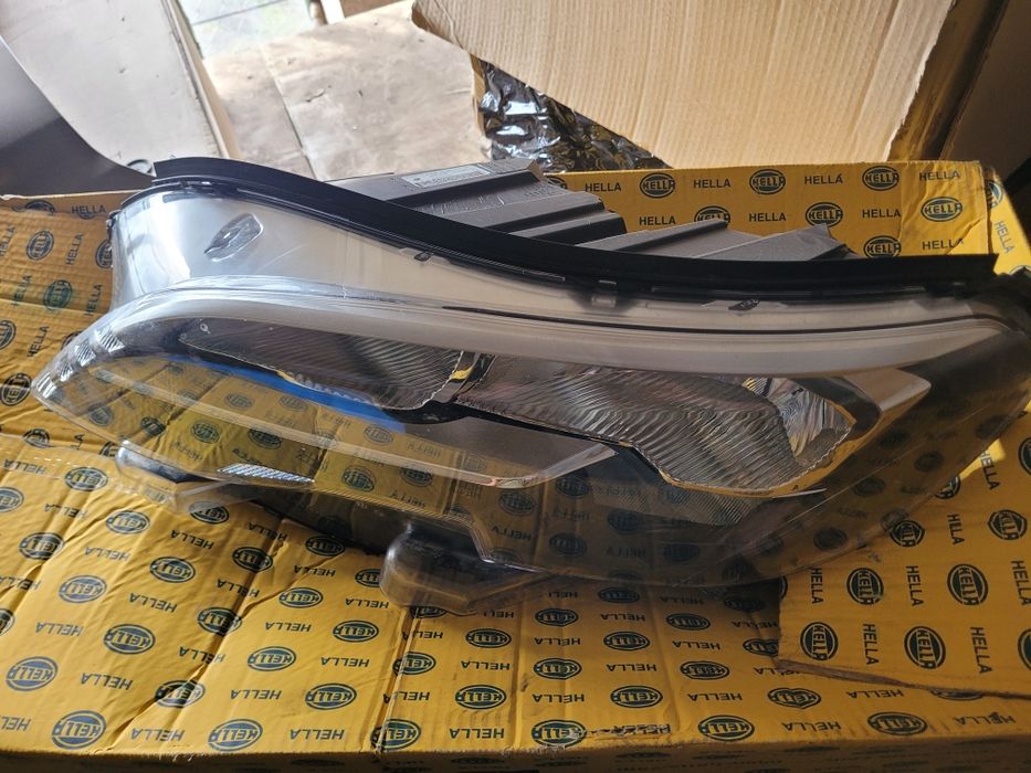 Lampa lewa peugeot expert  traveller lll