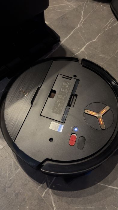Robot sprzątający czarny Ecovacs Deebot X9 Pro omni