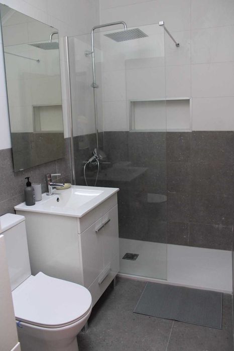 Quarto Duplo (2 Camas) para Arrendar com Despesas Incluídas