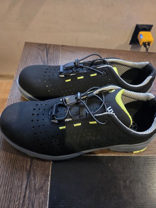 Buty robocze uvex roz.44