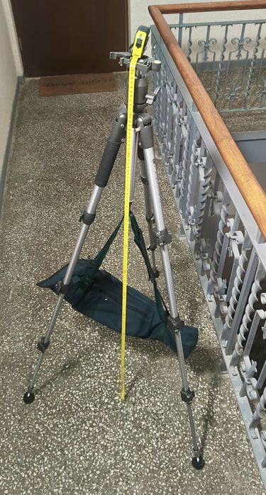 Statyw metalowy fotograficzny – mocny, stabilny, wysokość 130 cm