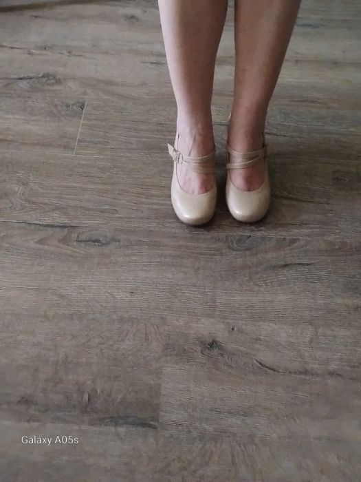 Шкіряні туфлі бренду HOTTER(Англія) 37.5р