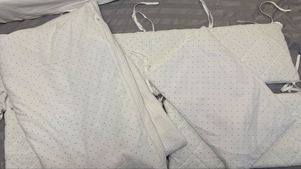 Бортики в ліжечко