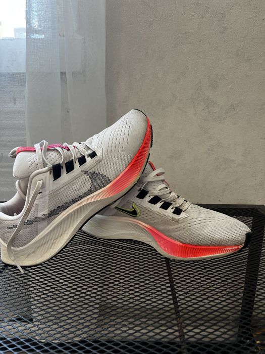 Жіночі кросівки nike air zoom pegasus 38 white