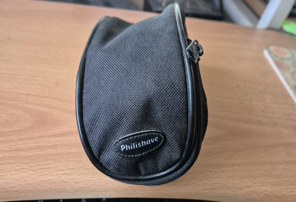 Máquina de Barbear Philips.