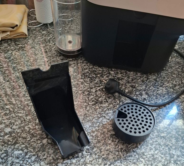 Nespresso Vertuo + 130 cápsulas | Como nova