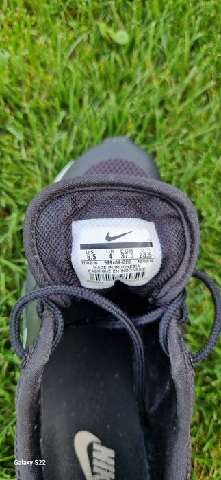 Buty Nike r.37.5