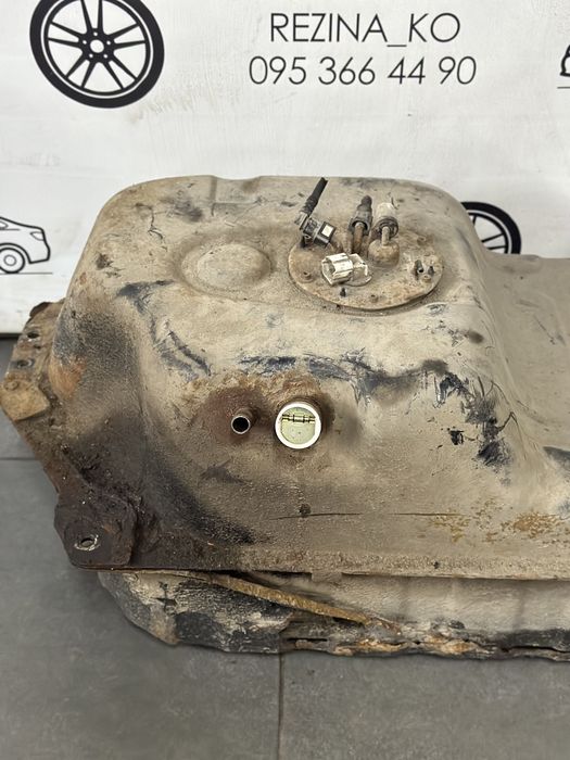 Паливний бак Kia Sorento 2.5 CRDI 2002-2010 р.