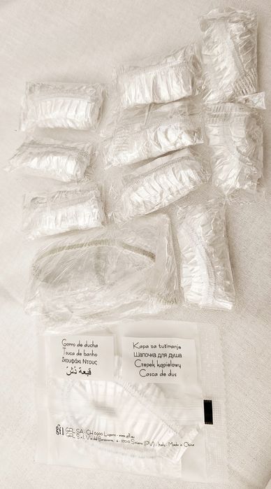 16 x nowe czepki foliowe