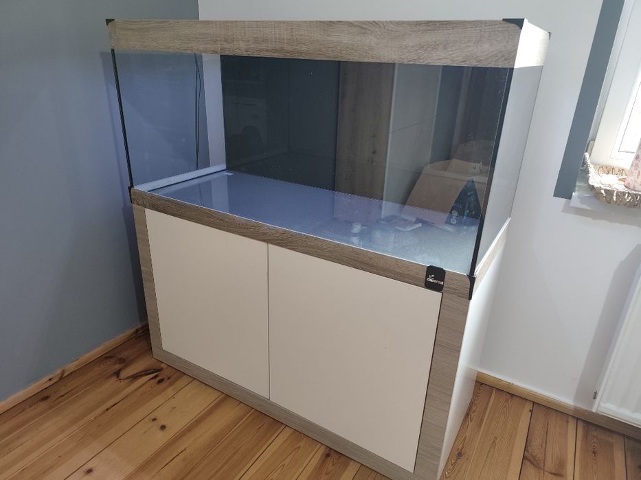 Akwarium 300 l z szafką, komplet firmy Diversa