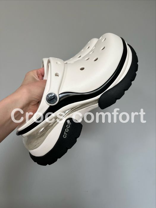 Super Bae Clog Crocs White / Black для жінок на платформі Бае крокси