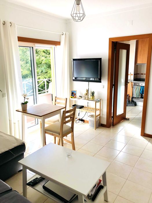 Apartamento muito bonito e acolhedor perto de uma praia de sonho! - com vista para o jardim e 2 varandas