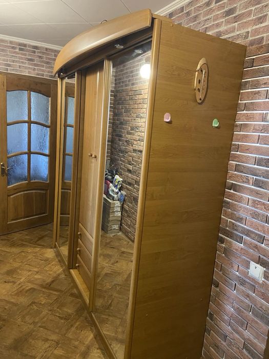 Шкаф в прихожую или комнату