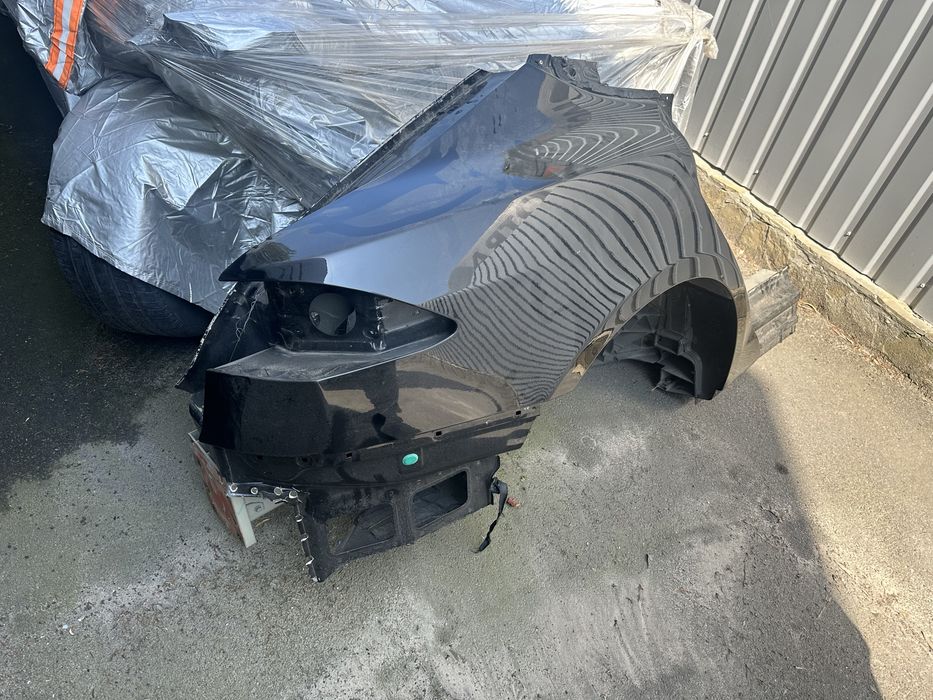 Четвердь задня права Tesla model s 2019