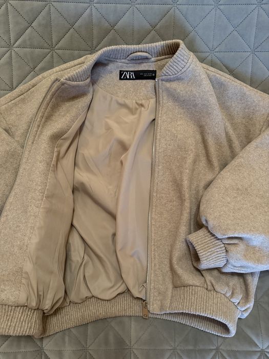 жіноча куртка бомбер zara