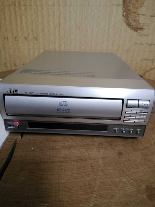 CD JVC Ca-EX 70.