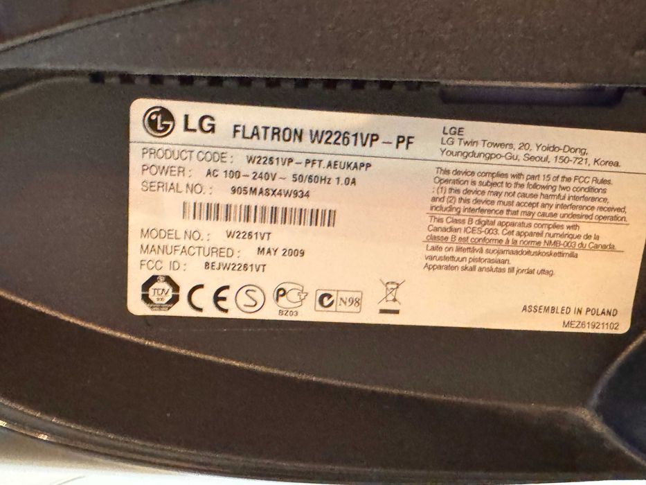 Monitor LG W2261VP-PF czarny FullHD