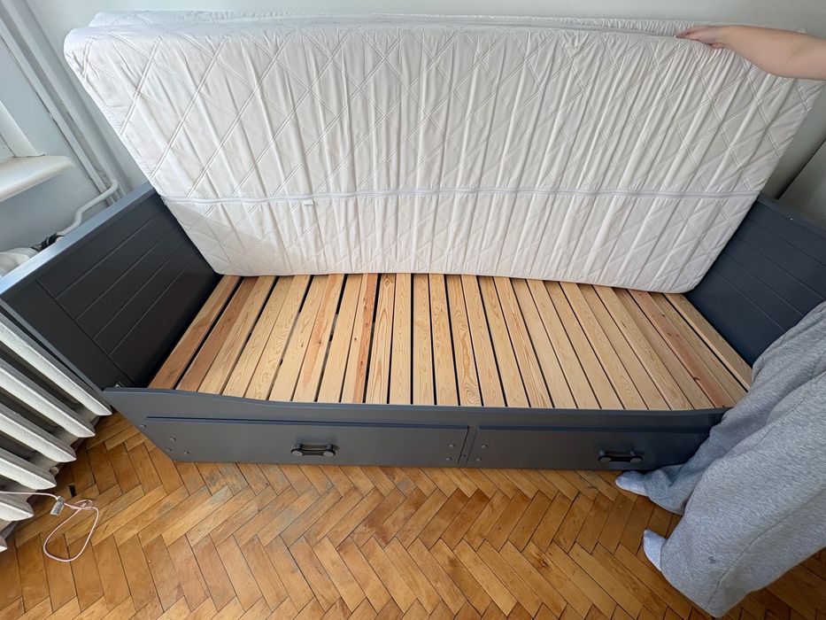 Młodzieżowe łóżko dwuosobowe