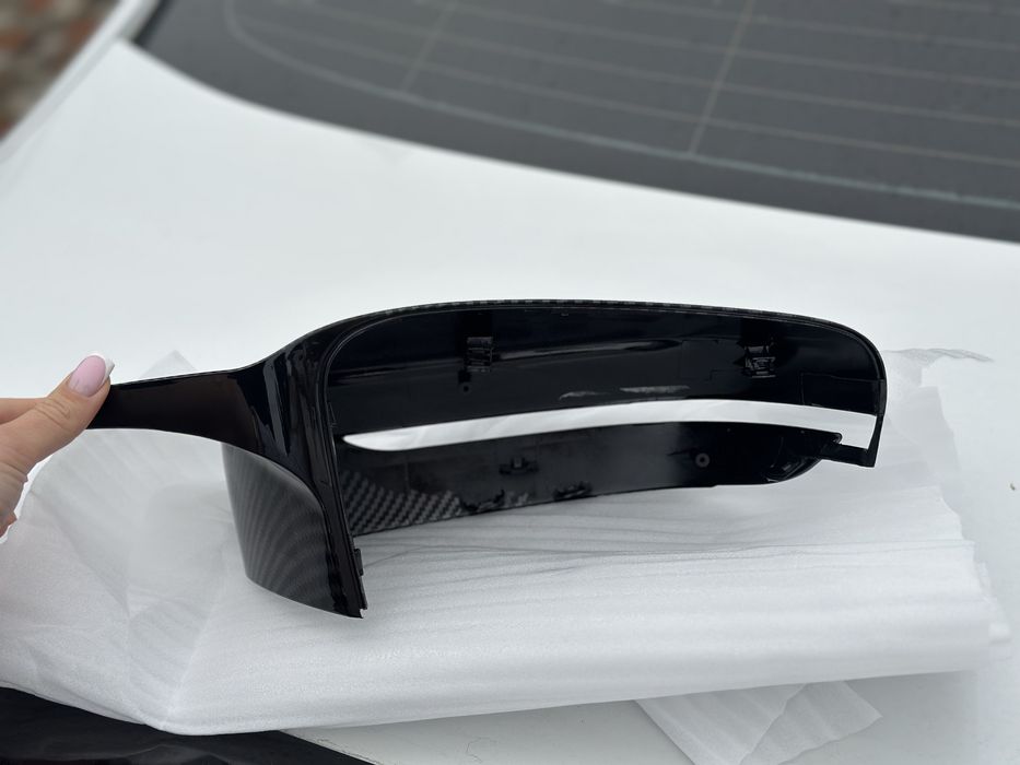 Карбонові накладки на дзеркала