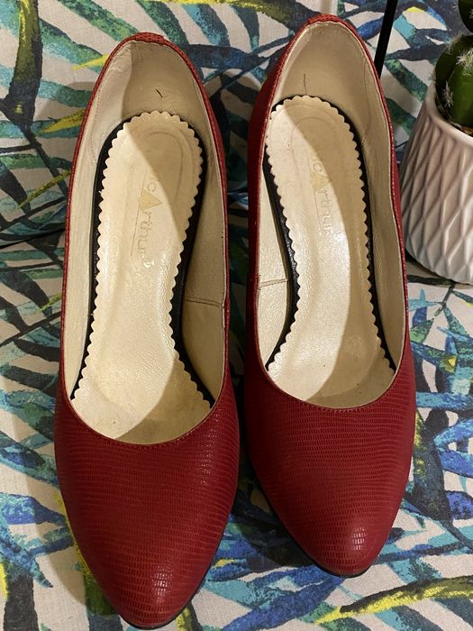 Buty na obcasie pantofle czółenka szpilki czerwone