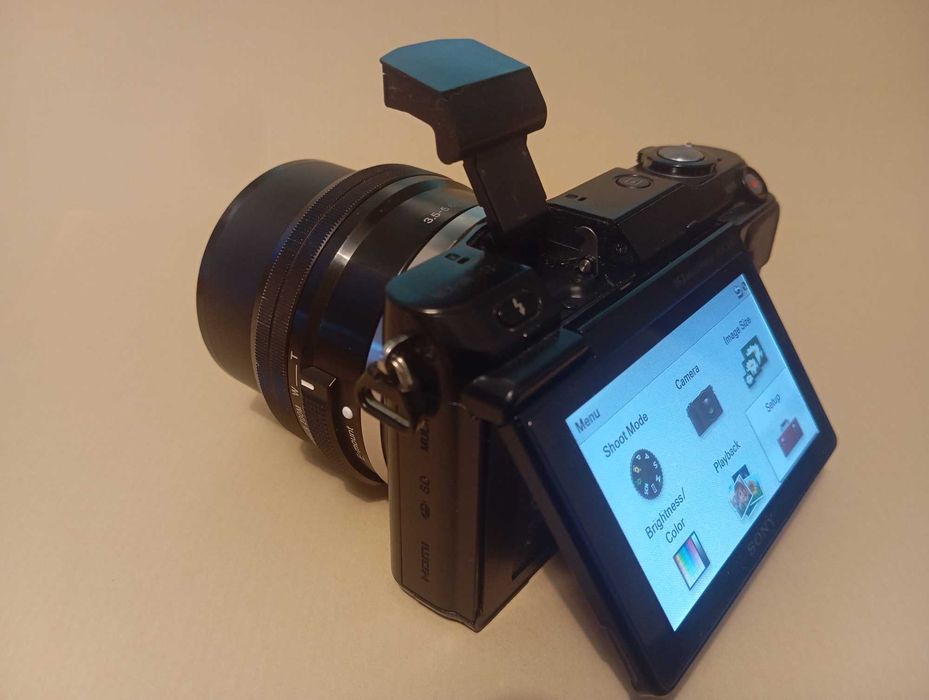 Sony Alpha NEX-3N Câmera Mirrorless APS-C