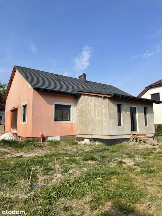 Dom Dolany pompa ogrodzenie budynki
