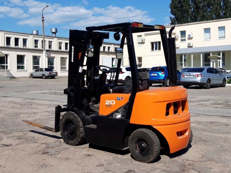 Оренда вилкового навантажувача від 1 міс оренда навантажувача 1-4 тони