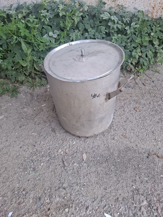 Продам  нержавеющие кастрюли 20 30, 40, 50 65 и 90 литров